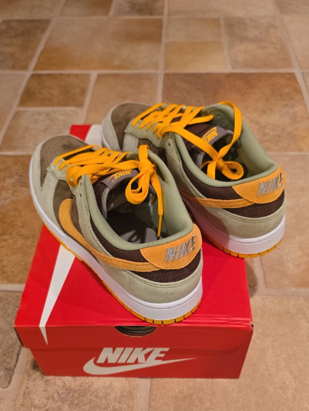 Nike Dunk Low SE Dusty Olive DH5360 300 Size 10.5 (New)! - Picture 4 of 6